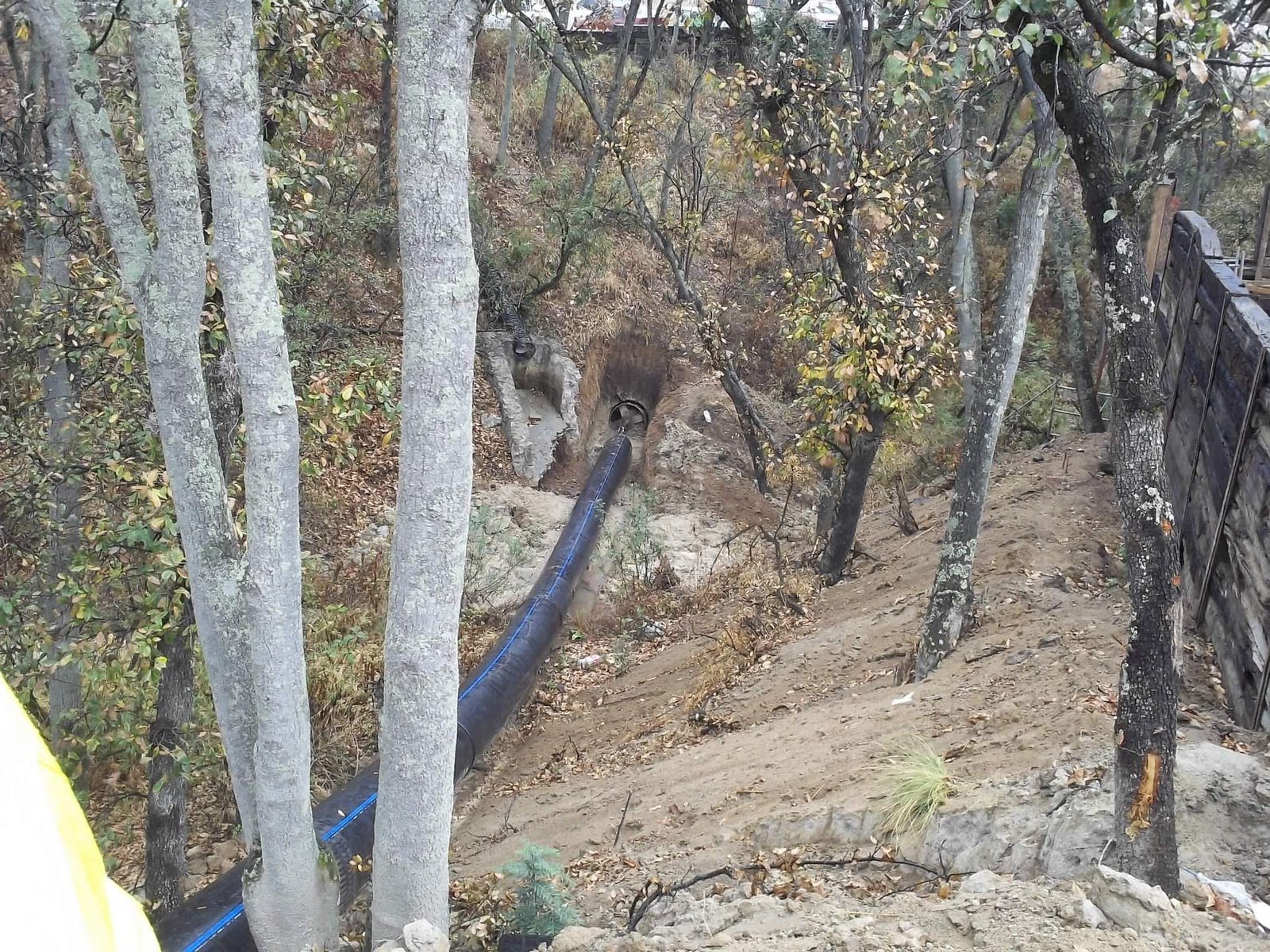 Instalación de tubería con equipo pesado